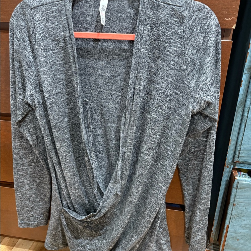 Latched Mama Heather Gray nursing sweater size medium